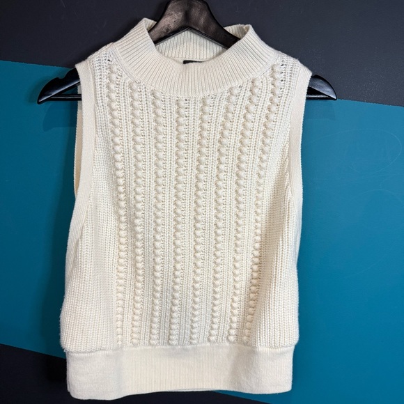Club Monaco Cream Knit Vest size M - Picture 5 of 12